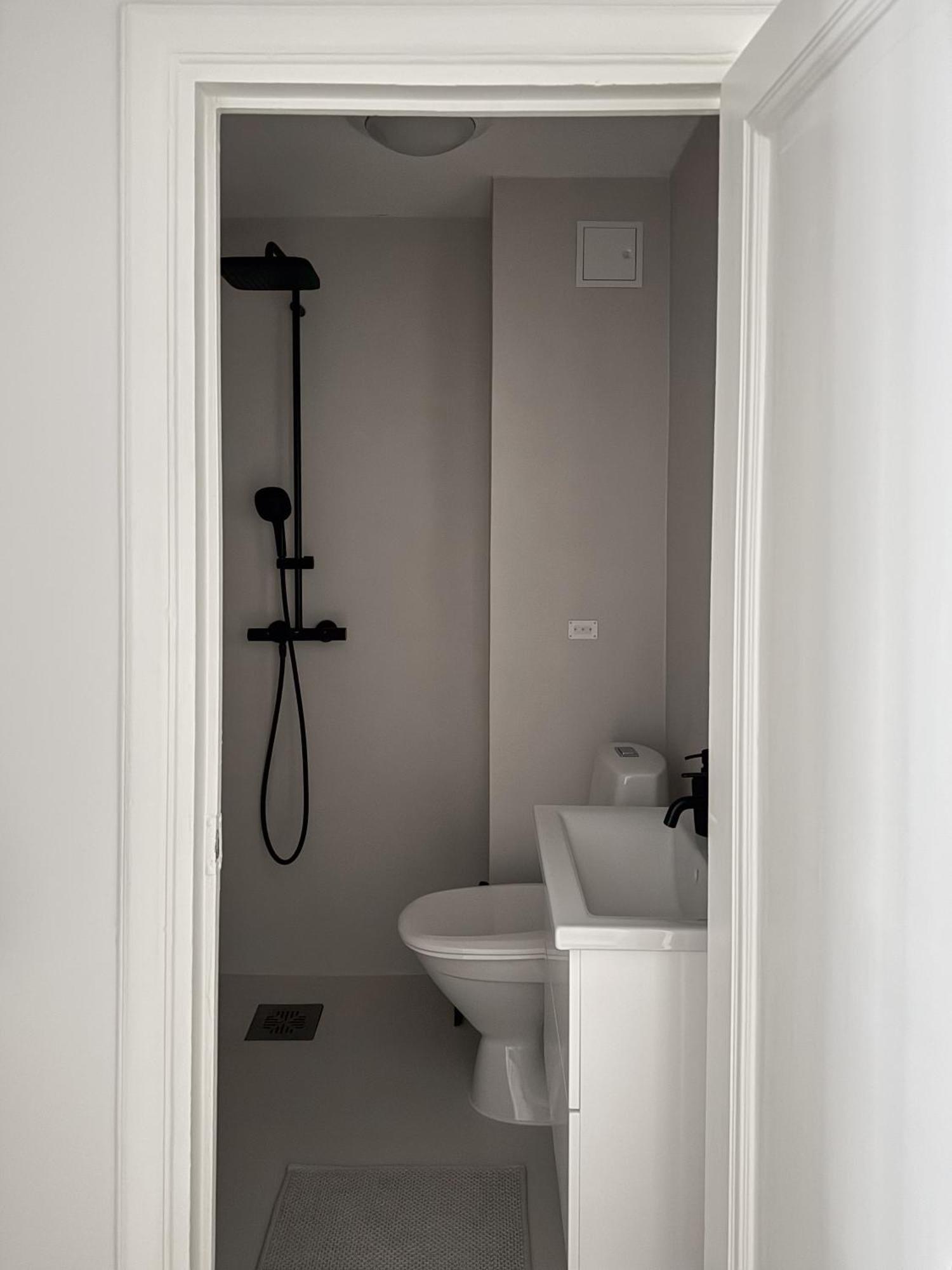 Newly Renovated Flat In Ullanlinna Lejlighed